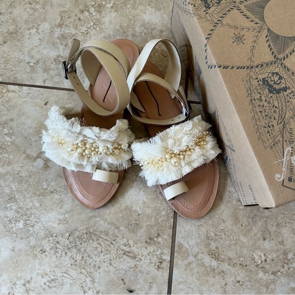 NEW Free People Sun Peaks Embellished Sandals size 37.5 - Picture 9 of 11